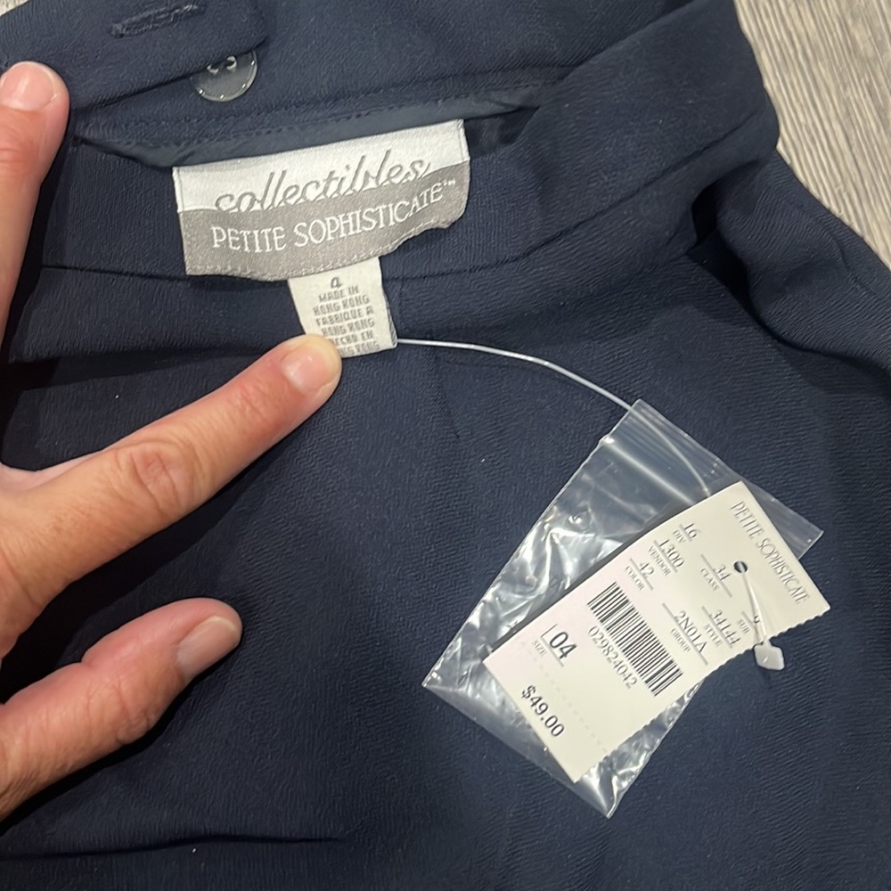 Petite Sophisticate Navy Blue Suit - Picture 5 of 7